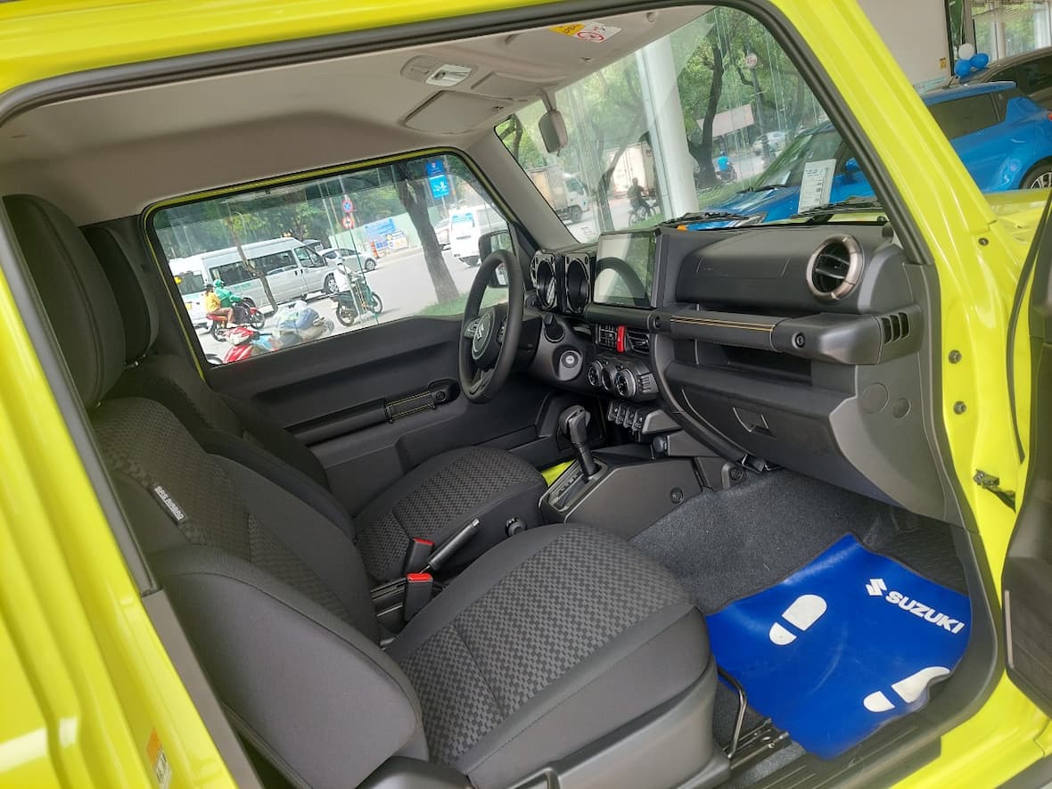 Nội thất Suzuki Jimny